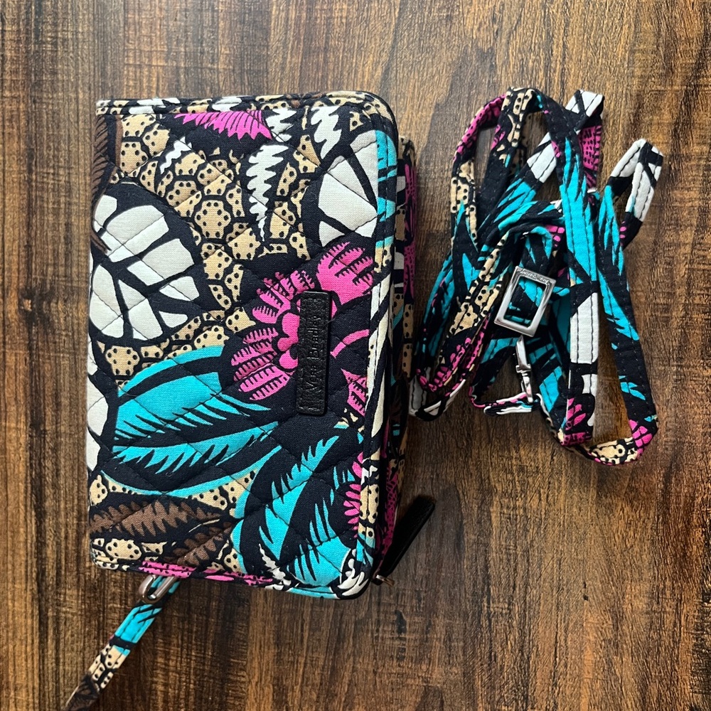Vera Bradley Crossbody Wallet Wristlet Canyon Road Bag